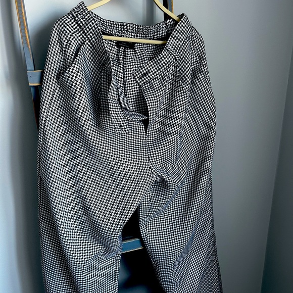 Never been worn but missing button wide leg pants. - Picture 1 of 4